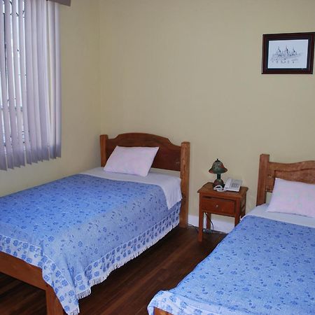 Travellers Inn Quito Bagian luar foto