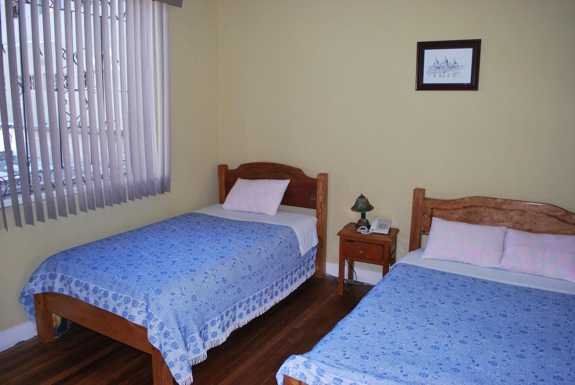 Travellers Inn Quito Bagian luar foto