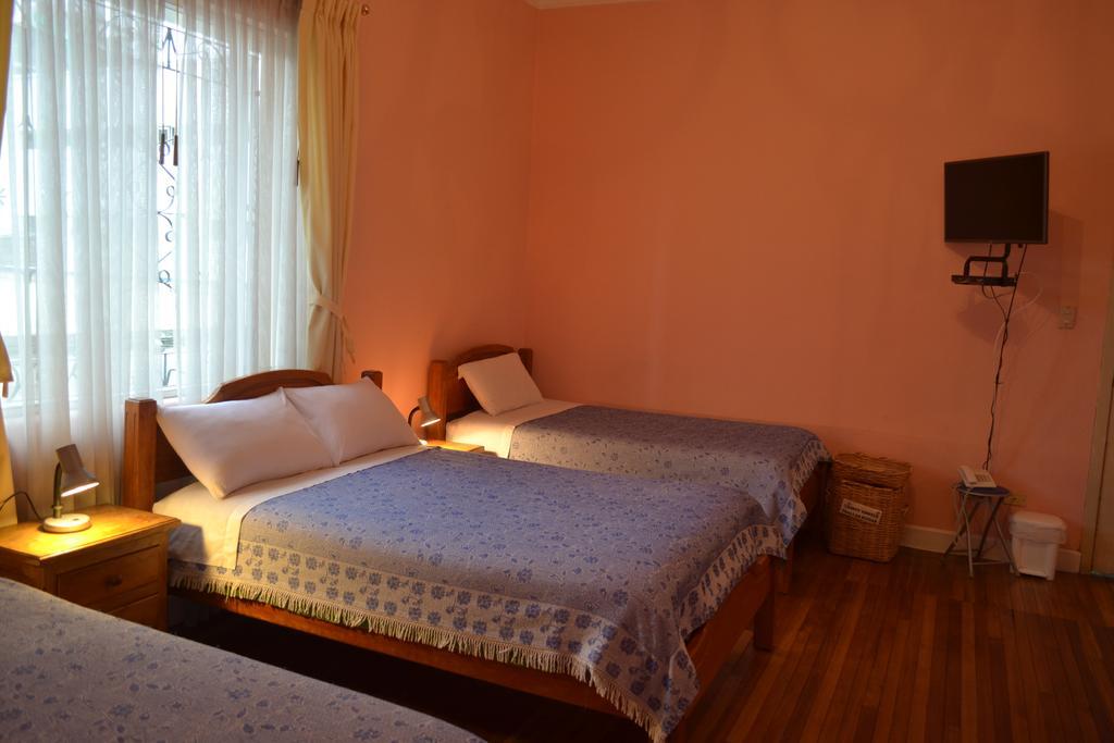 Travellers Inn Quito Bagian luar foto