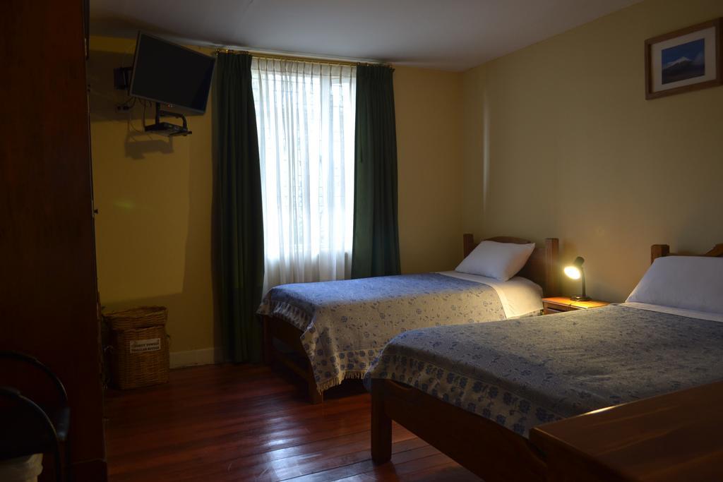 Travellers Inn Quito Bagian luar foto
