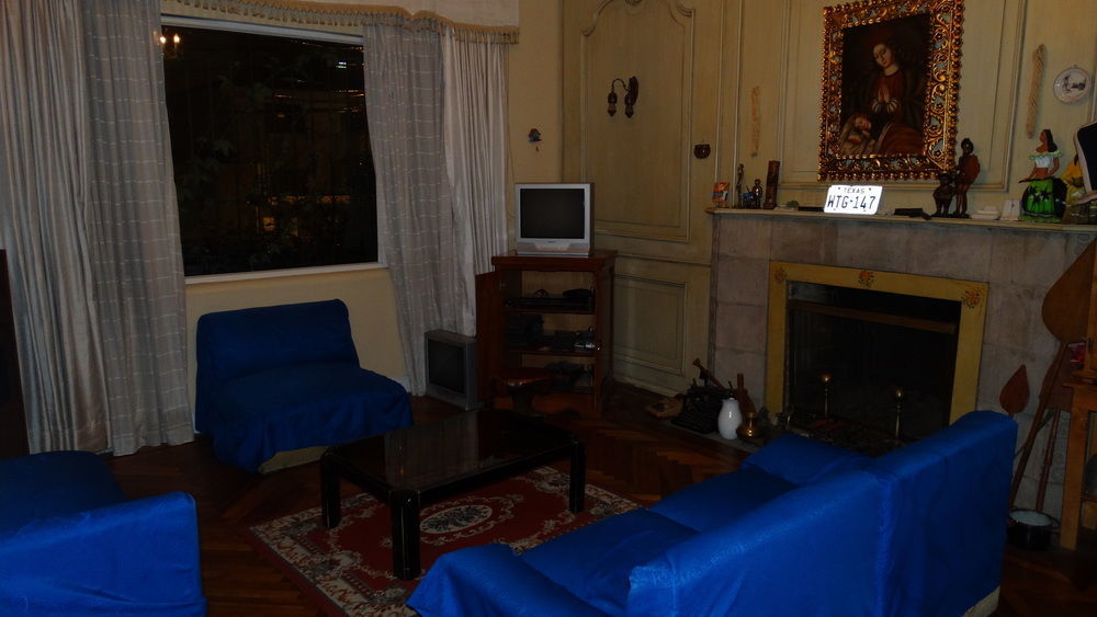 Travellers Inn Quito Bagian luar foto