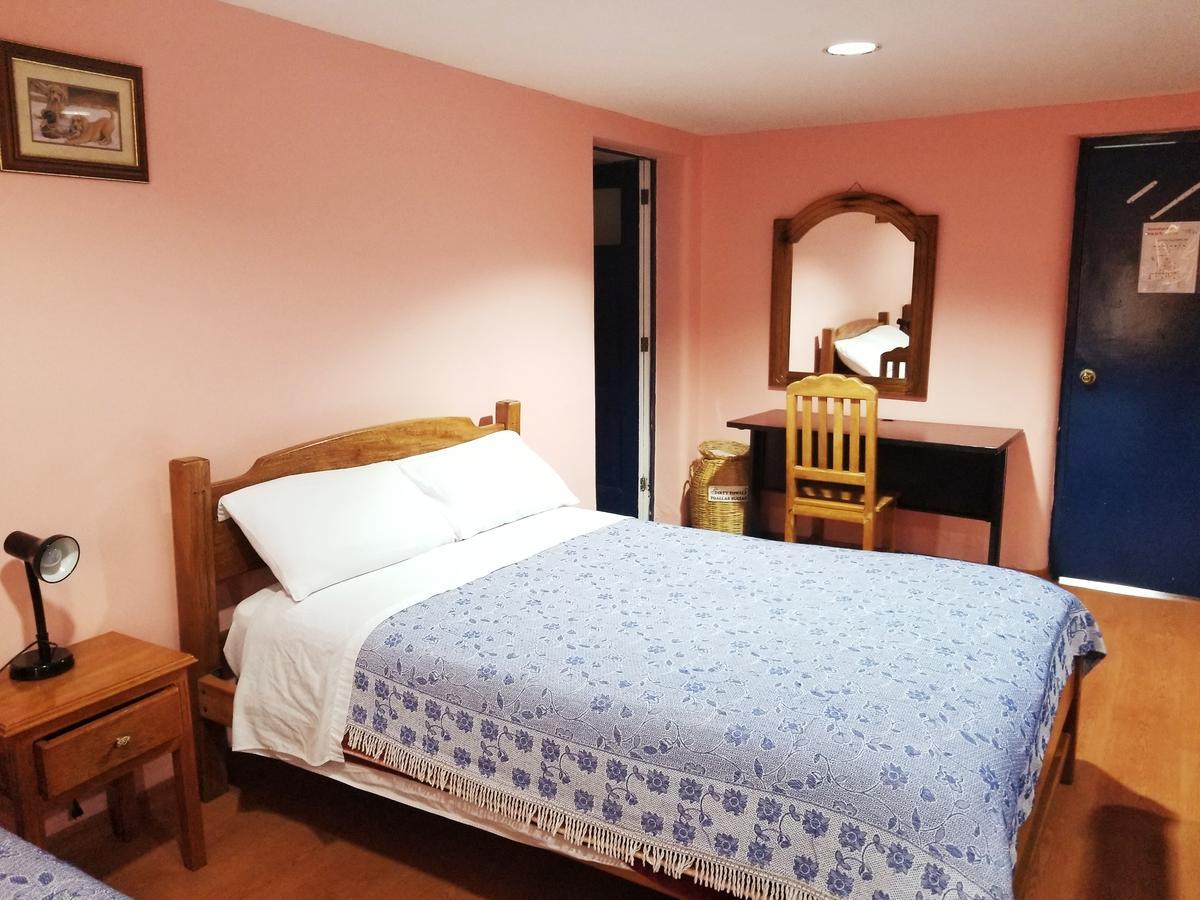 Travellers Inn Quito Bagian luar foto