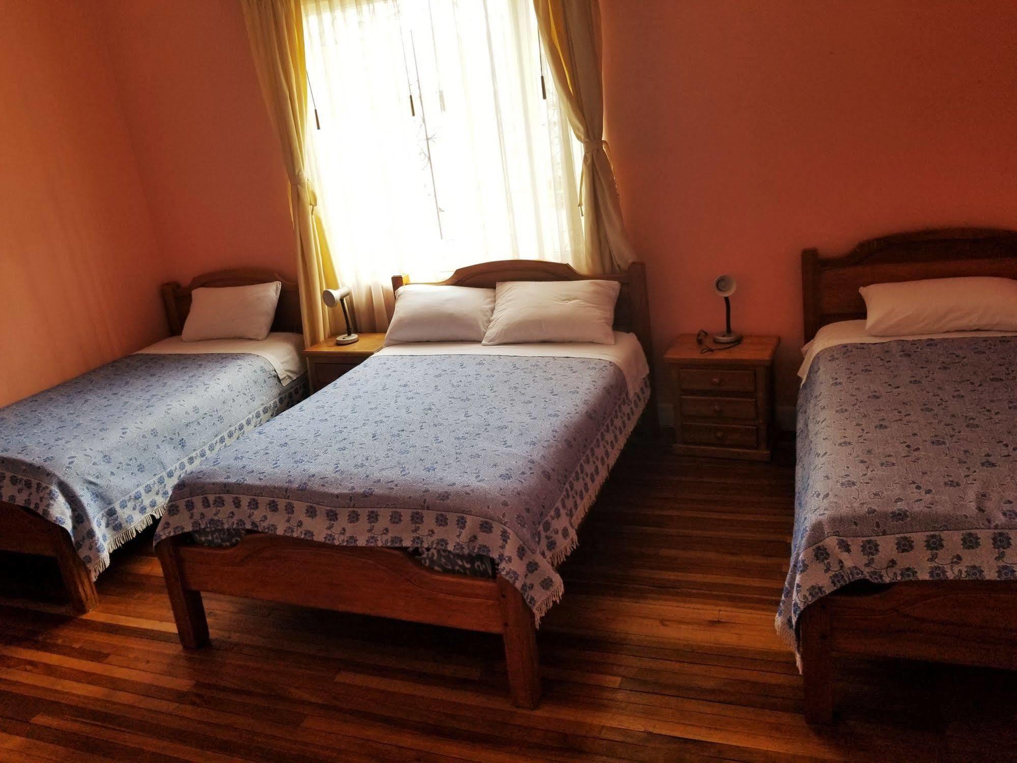 Travellers Inn Quito Bagian luar foto