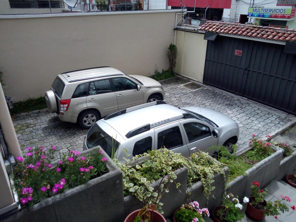 Travellers Inn Quito Bagian luar foto
